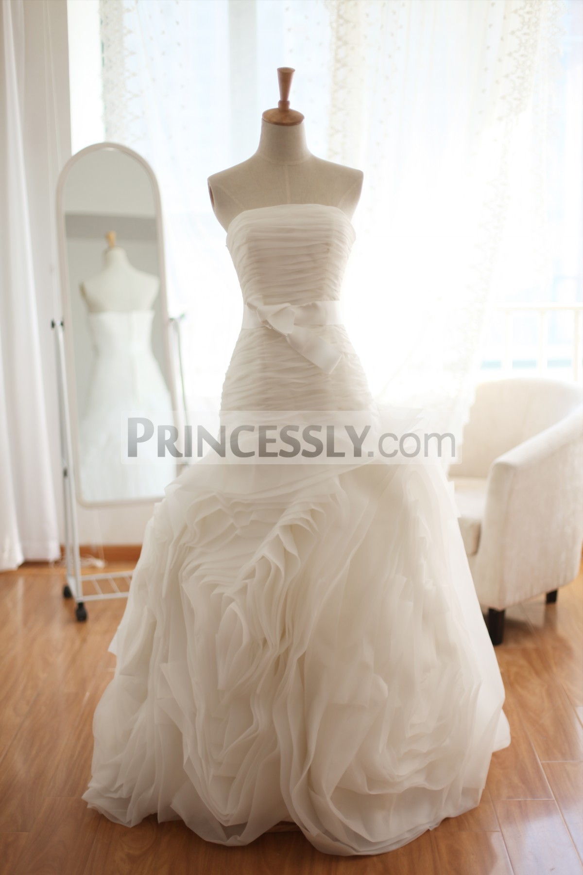 Princessly.com-K1001946-Organza Mermaid Wedding Dress Strapless Sweetheart Ruffle Flowers Train Dress-31