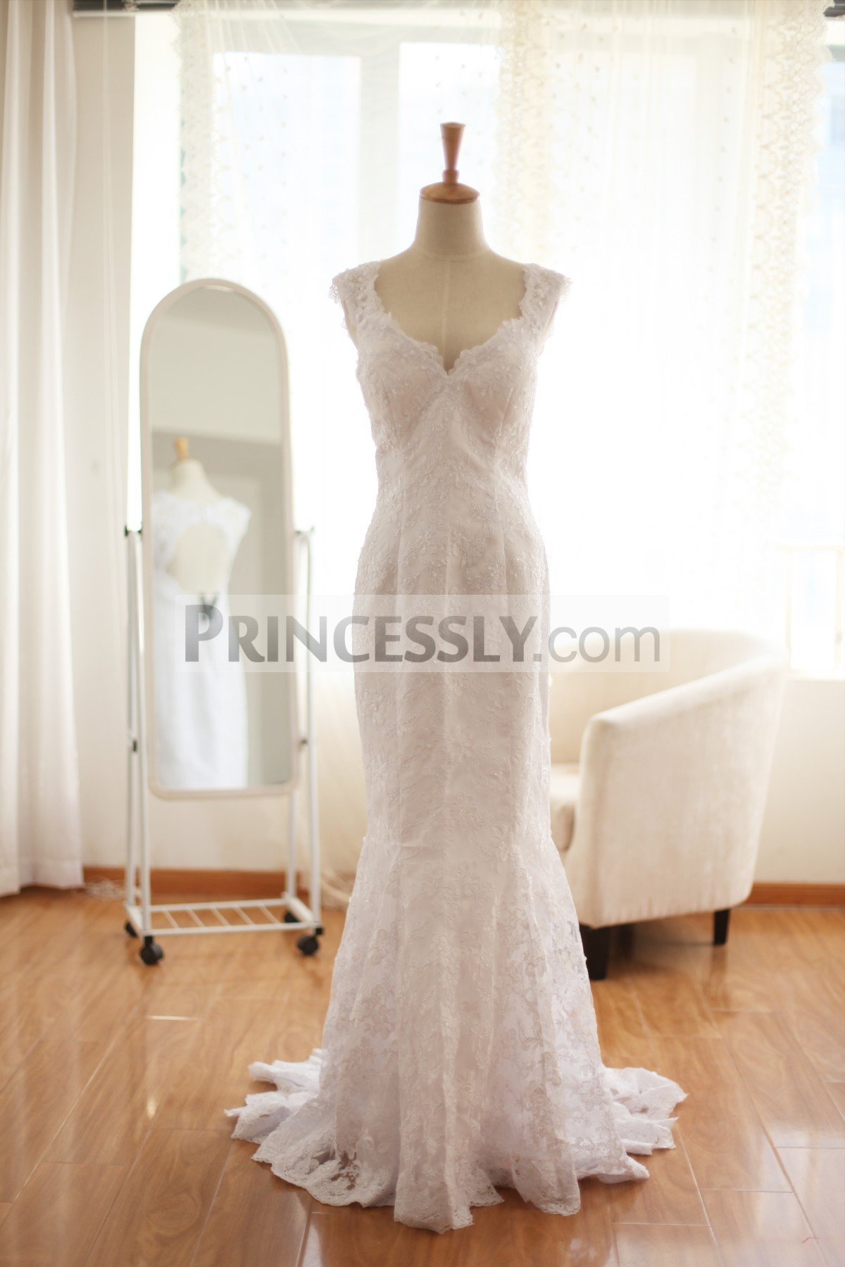 Princessly.com-K1000016-Vintage Lace Keyhole Mermaid Wedding Dress-31
