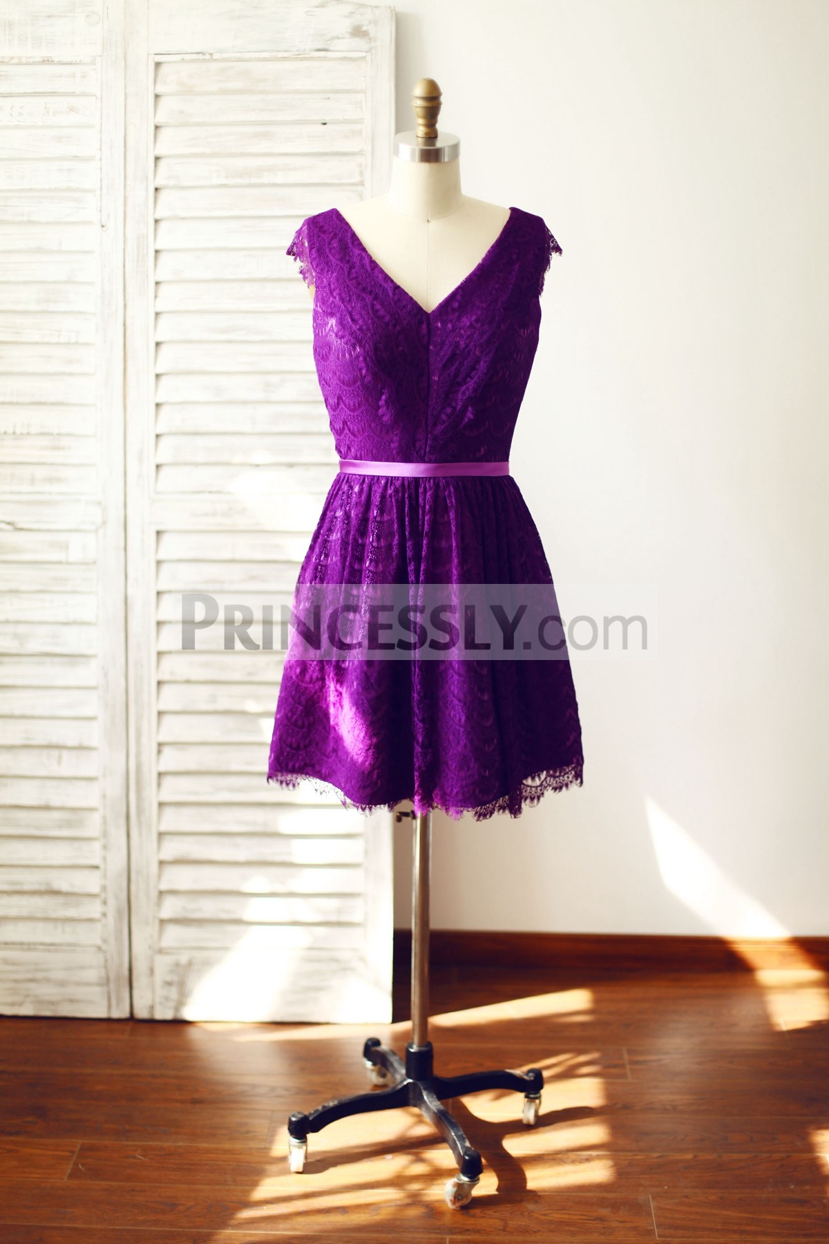 Princessly.com-K1000102-V Neck Purple Lace Bridesmaid Dress Knee Length Short Dress-31