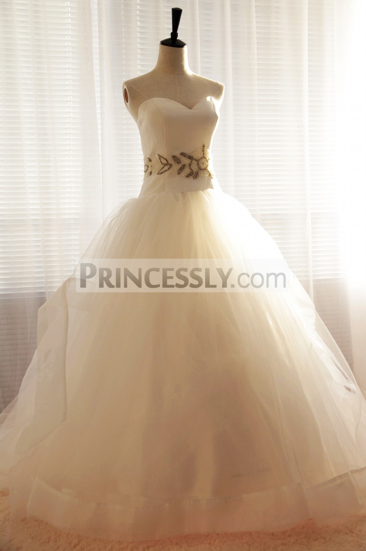 Princessly.com-K1000017-Strapless Sweetheart Tulle Ball Gown Wedding Dress with Beaded Waist-31