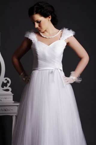 A-line Pearled Flowers Cap Sleeves V-neck Pleated Layered Brush Tulle Bridal Dress