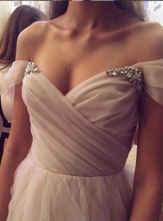 Ivory Tulle Off Shoulder Straps Wedding Party Dress