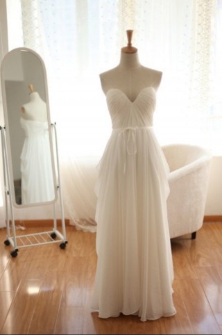 Simple Strapless Sweetheart Ivory Chiffon Wedding Dress Bridesmaid Dress Ruffle Skirt 