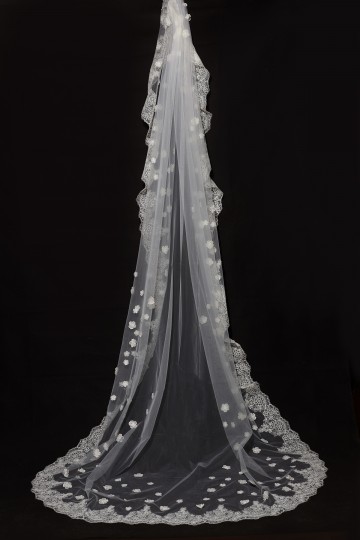 Princessly.com-K1000334-Cathedral Long Length Lace Trim 3D Flower Wedding Veil-20