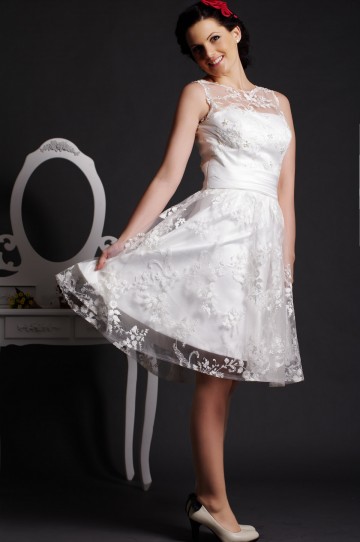 Sexy A-line Sheer Jewel Neck V Back Pearled Layered Knee Length Lace Bridal Dress