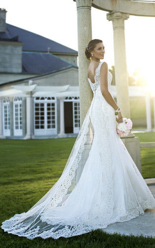 Ivory Lace Wedding Dress 